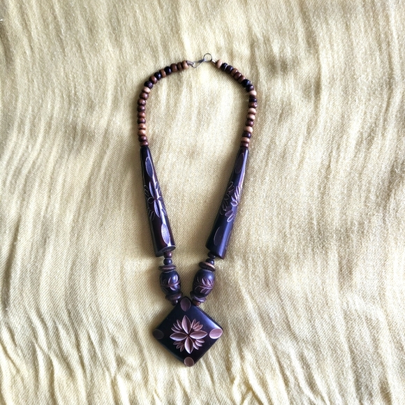 Wood Necklace - Picture 3 of 10